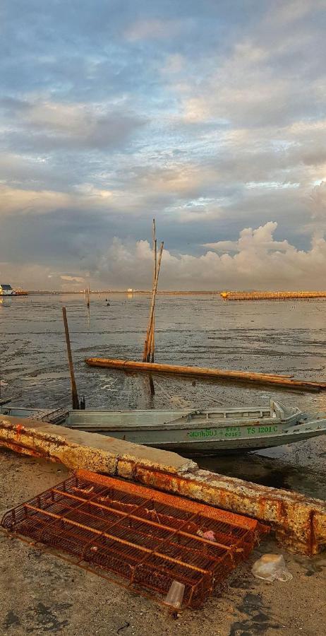Hostel Buorana Chonburi Zewnętrze zdjęcie