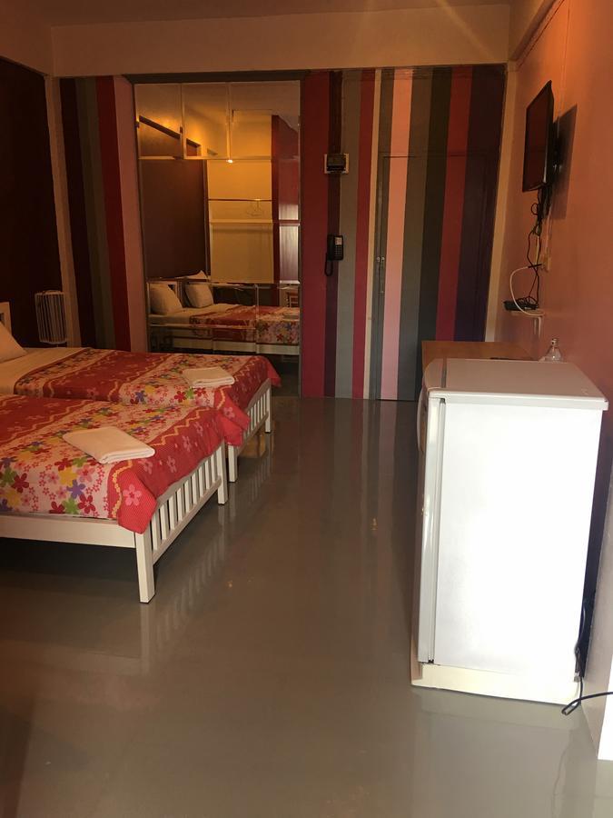 Hostel Buorana Chonburi Zewnętrze zdjęcie