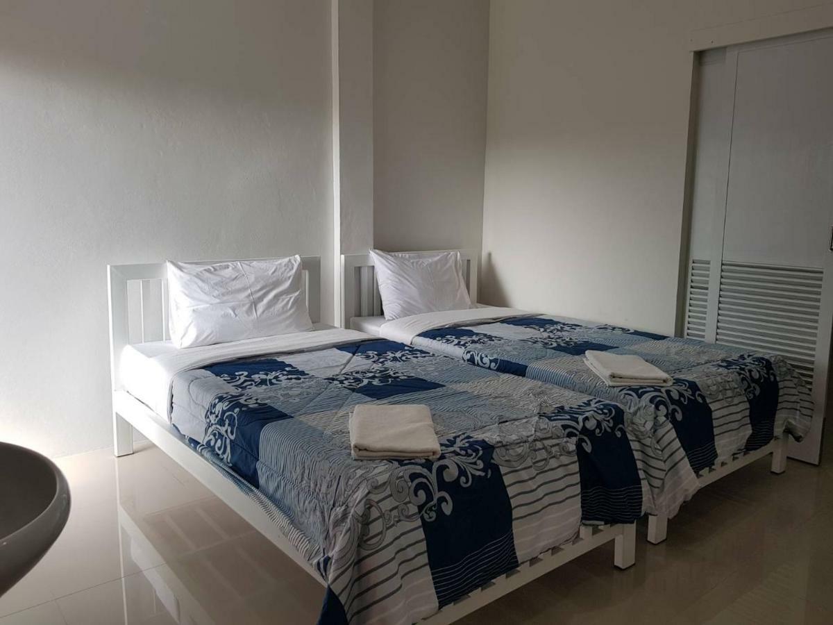 Hostel Buorana Chonburi Zewnętrze zdjęcie